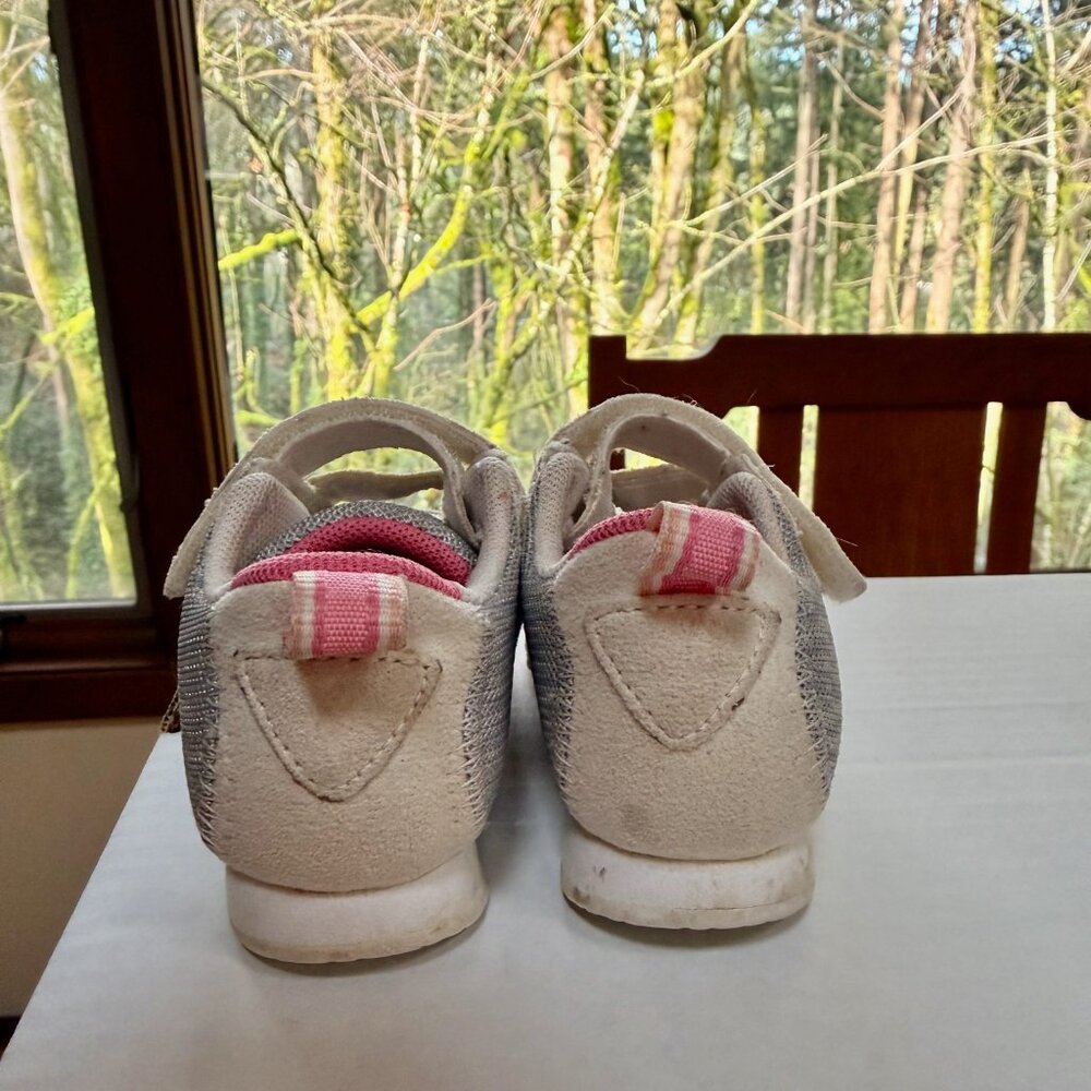Authentic Lacoste Toddler Shoes Size 5  Velcro baby pink baby blue - Picture 3 of 7
